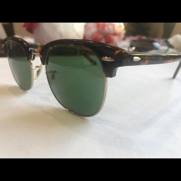 Ray Ban RB3016 W0366 CLUBMASTER Tortoise Sunglass - Picture 4 of 7